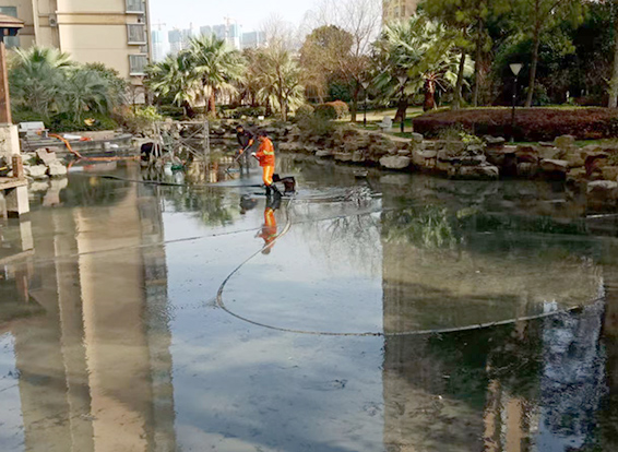 敖汉景观池淤泥清理